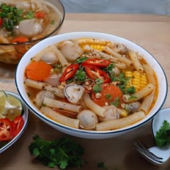 Nui Nấu Nấm Rơm