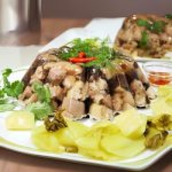 Mộc Nhĩ Nấu Thịt Đông