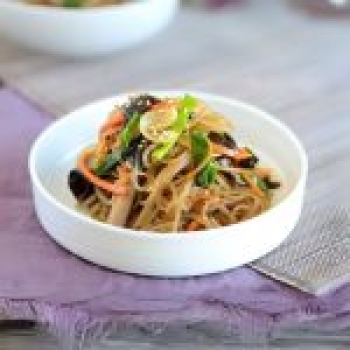 Miến Trộn Mộc Nhĩ Chua Cay