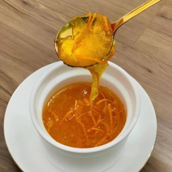Đông trùng hạ thảo tươi chưng yến
